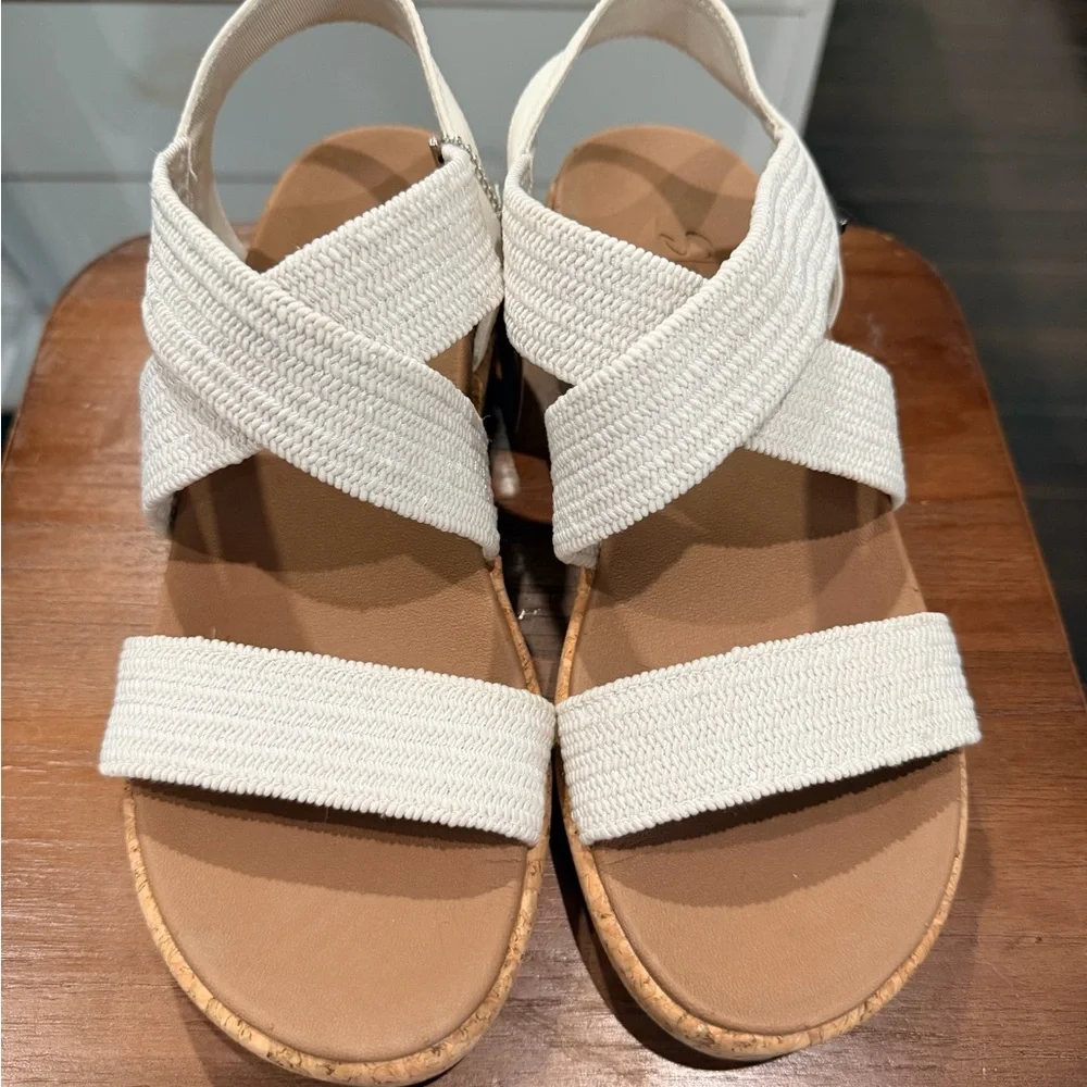 Skechers Women's Tan and Cream Wedge Sandals - Picture 3 of 4